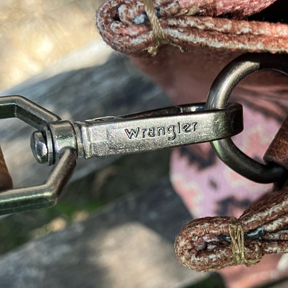 Like new! Wrangler Aztec crossbody/tote purse, Lovely warm Carmel color theme. - Picture 7 of 8